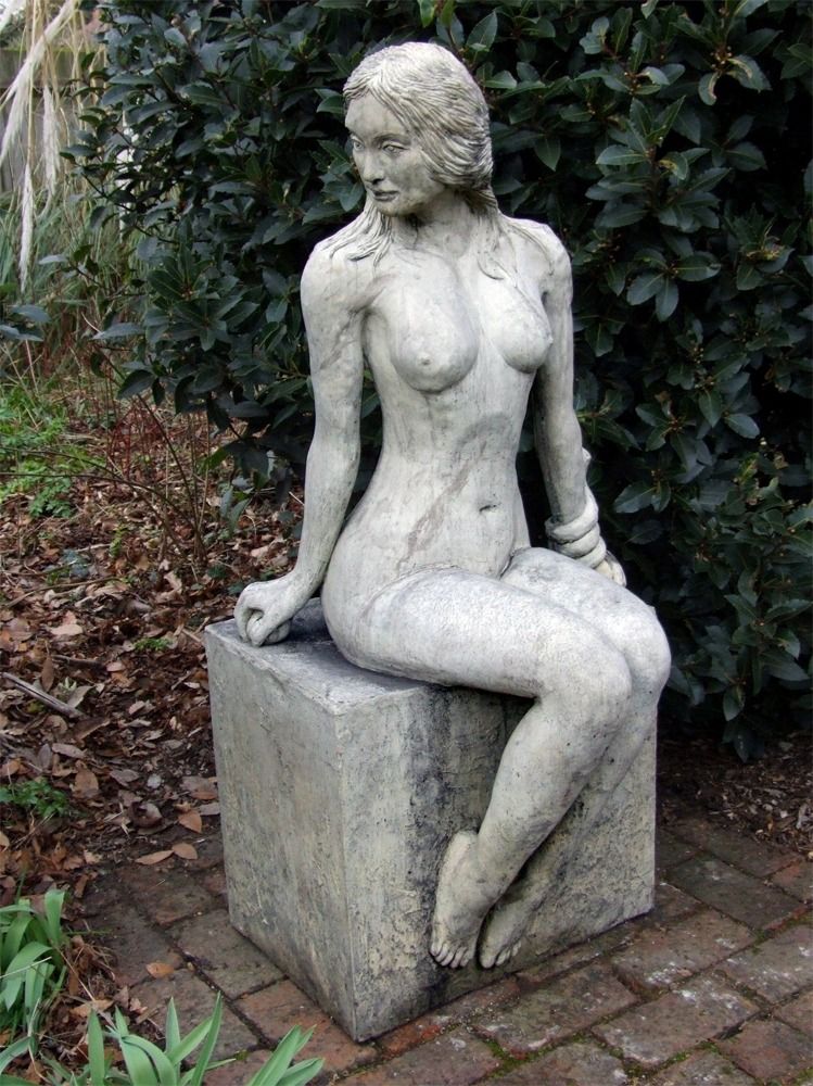 Nude statues - apparently not everybody's cup of tea